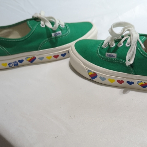 Vans Green Style 44 Sneakers with Colorful Heart Accents M 6, Very Cool!!! - Picture 15 of 16
